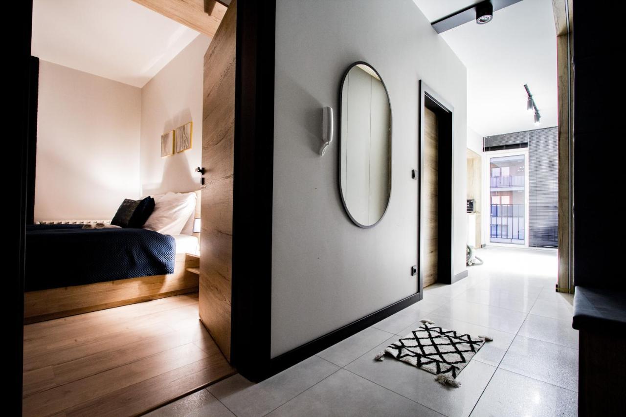 Prestige-28 Lägenhet Zator Exteriör bild