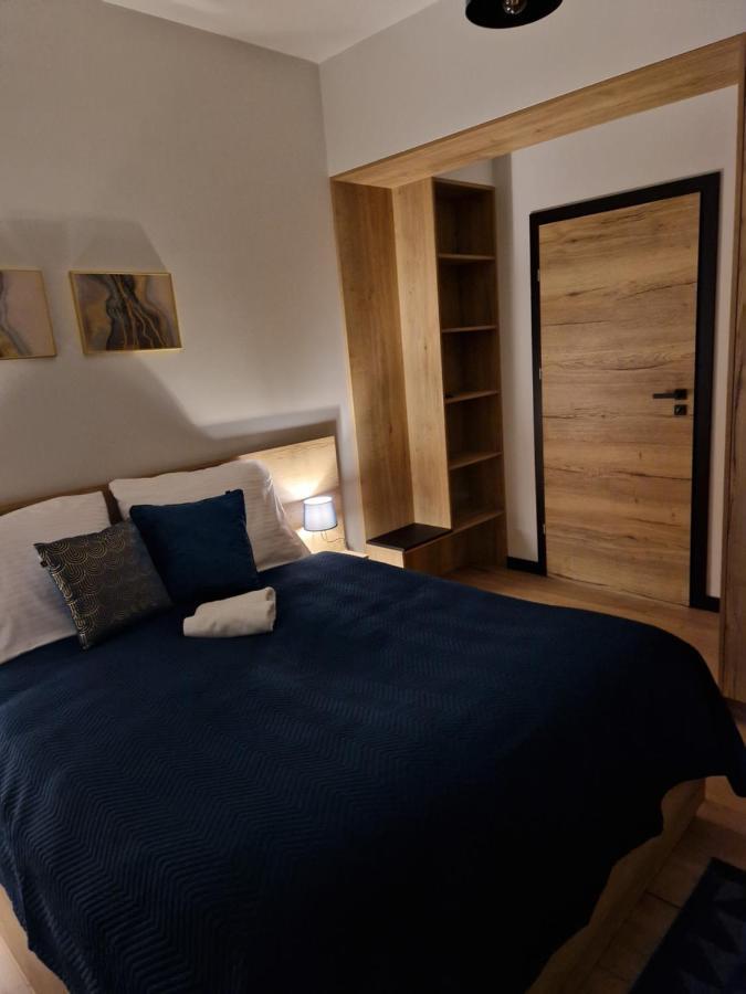 Prestige-28 Lägenhet Zator Exteriör bild